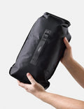 Matador | FlatPak V2 Drybag 8L | IPX7 防水等級 | 防水防漏結構 | 捲口式封口 | 防水袋 | 旅行收納袋 | 卷蓋閉合