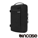 Incase DSLR Sling Pack with Woolenex 專業單眼相機包 - 石墨黑，採用 Woolenex 羊毛聚酯材料 ，相容 13” MacBook Air(Retina) 以下尺寸筆電 。單肩斜背設計可快速拿取相機 ，可自由調整間距的內部收納空間 ，可收納 1 機 2 鏡頭或外接閃光燈 。額外收納外接閃光燈及其他配備 ，筆記型電腦獨立隔層 ，絨毛內襯設計安全保護設備 ，符合人體工學的肩背帶設計 。背墊透氣網眼布材質 ，側邊可穩固腳架，方便收納 。